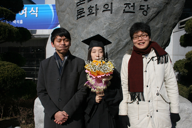 IMG_3041.jpg : 2012. 02. 16 나래, 선미 졸업식