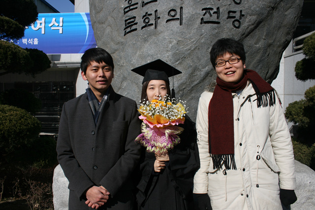 IMG_3040.jpg : 2012. 02. 16 나래, 선미 졸업식