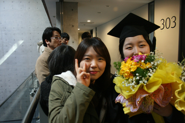 IMG_3108.jpg : 2012. 02. 16 나래, 선미 졸업식