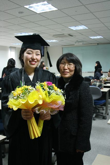 IMG_3095.jpg : 2012. 02. 16 나래, 선미 졸업식