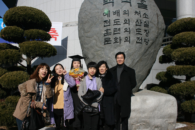 IMG_2981.jpg : 2012. 02. 16 나래, 선미 졸업식