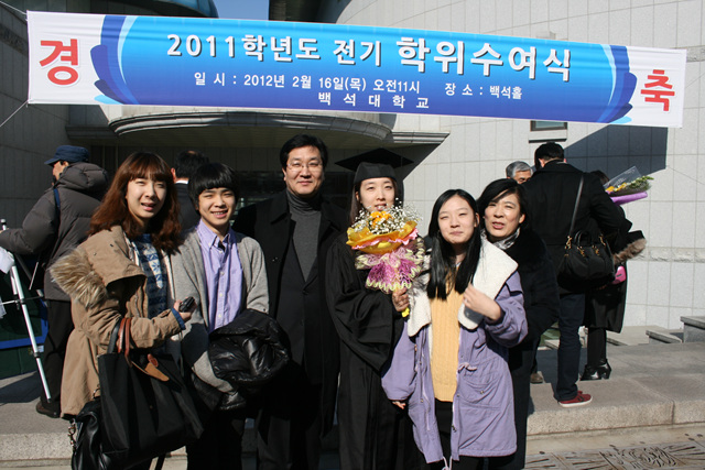 IMG_2977.jpg : 2012. 02. 16 나래, 선미 졸업식