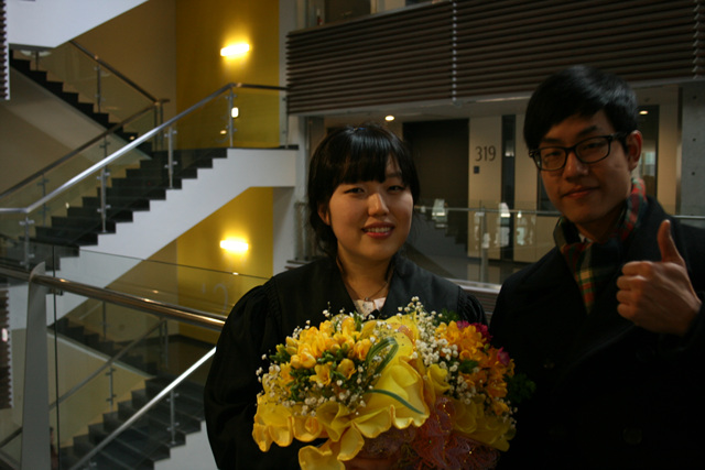 IMG_3130.jpg : 2012. 02. 16 나래, 선미 졸업식